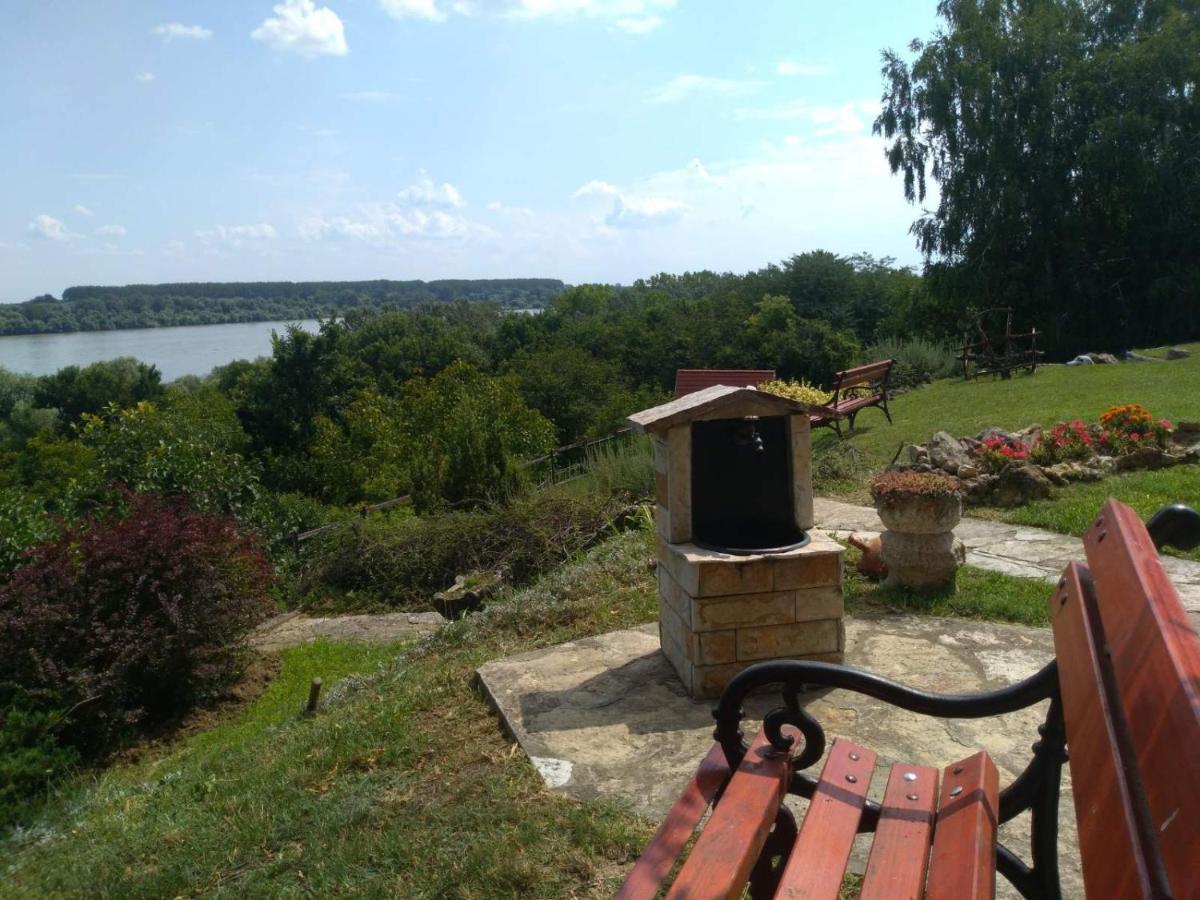 Villa Kornelija Stari Slankamen Buitenkant foto